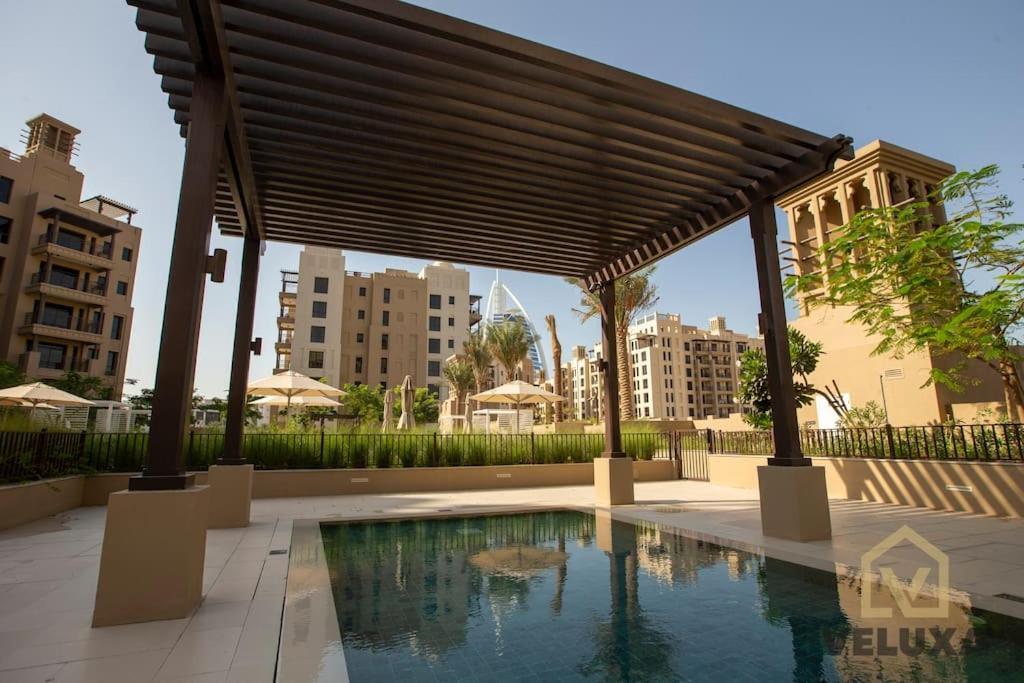 Veluxa - Luxury And Bright 1 Bedroom Apartment, Burj View! 迪拜 外观 照片