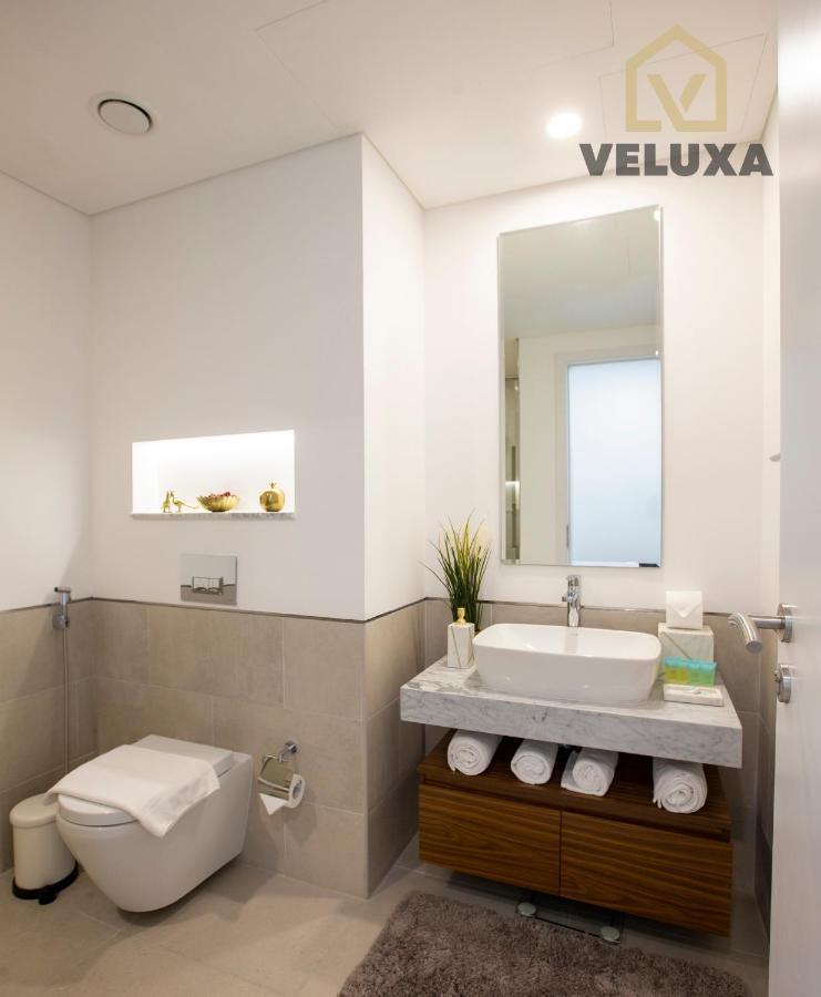 Veluxa - Luxury And Bright 1 Bedroom Apartment, Burj View! 迪拜 外观 照片